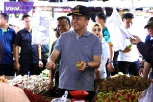 Pj Gubernur Sumsel bersama Pangdam II/ Sriwijaya dan Pj Walikota Lubuklinggau Sidak Pasar. Foto : viralsumsel.com/win