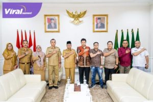 Pj Bupati Muba Drs H Apriyadi MSi menerima audiensi Komisioner Komisi Pemilihan Umum (KPU) Kabupaten Musi Banyuasin. Foto : viralsumsel.com/dev