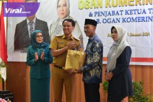 Pj. Bupati OKI Terima Memori Jabatan dari Bupati dan Wakil Bupati OKI Periode 2019-2024. Foto : viralsumsel.com/zep