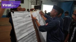 Hingga Dini Hari, Pj. Bupati dan Forkopimda OKI Pantau Pleno PPK di 4 Kecamatan. Foto : viralsumsel.com/zep