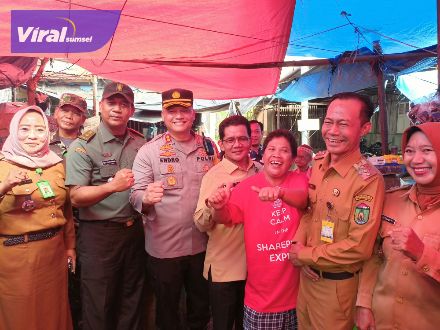 Gelar Aksi Pasar Murah dan Pangan Murah, Upaya Pemerintah Kendalikan Inflasi dan Stabilitas Harga Bahan Pokok di Kota Prabumulih. Foto : viralsumsel.com/ril