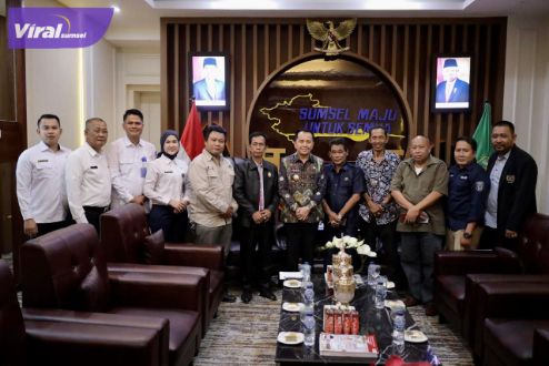 Pj Gubernur Sumsel Agus Fatoni Ajak Pengurus PWI Sumsel Tingkatkan Sinergitas Guna Pembangunan Daerah. Foto : viralsumsel.com/win