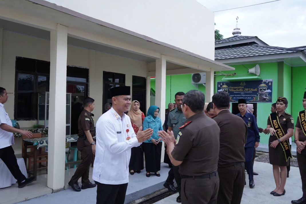 Monitoring dan Evaluasi dari Kepala Kejaksaan Tinggi Sumatera Selatan serta Peresmian Mushola dan Mess Pegawai Kejaksaan Negeri Prabumulih. Foto : viralsumsel.com/ril