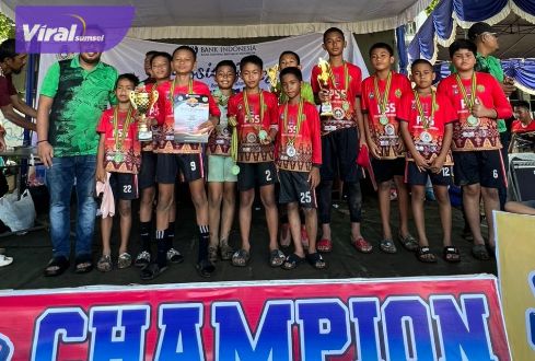 Kado Manis Ultah Pertama, SSB PSS Juara U-12 Ramadhan Cup III 2024, Juga Raih Top Skor dan Best Kiper. Foto : viralsumsel.com