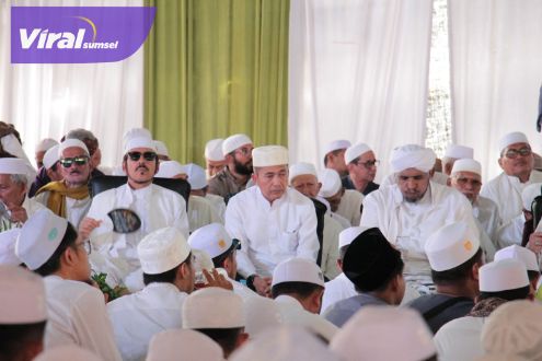 Ribuan Peserta Ziarah Kubra, Ratu Dewa : Masyarakat Kota Palembang Sangat Memegang Teguh Tradisi Keagamaan. Foto : viralsumsel.com/nto