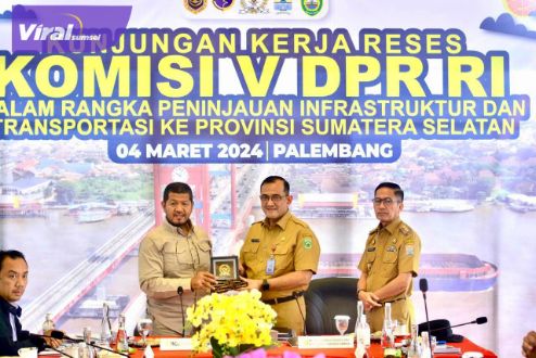 Plh Sekda Edward Candra Dampingi Reses Komisi V DPR RI, Tinjau Infrastruktur di Kota Palembang. Foto : viralsumsel.com/win