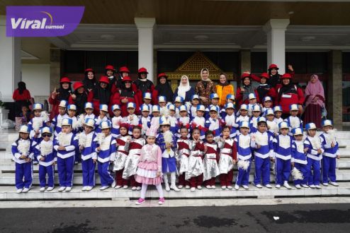 Pj Ketua TP PKK Sumsel Tyas Fatoni Buka Marching Concert Gubernur Championship Tahun 2024. Foto : viralsumsel.com/win