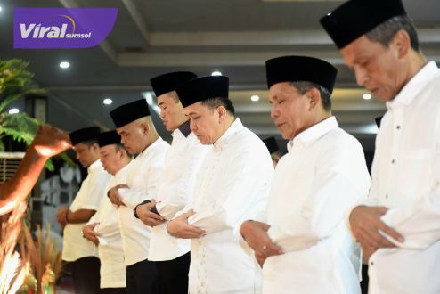 Buka Pengajian Ramadhan 1445 H, Pj Gubernur Agus Fatoni Ajak Umat Muslim di Sumsel Tetap Produktif . Foto : viralsumsel.com/win