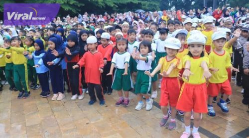 1.500 Anak PAUD Ikuti Senam Poicl dan Sehat Bugar Ceria di Prabumulih. Foto : viralsumsel.com/man