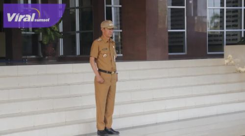 Apel Mingguan Pemerintah Kota Prabumulih untuk Meningkatkan Kedisiplinan dan Kinerja Seluruh ASN. Foto : viralsumsel.com/man