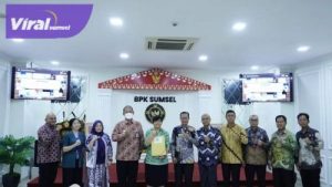 Pj Walikota Prabumulih Serahkan LKPD Tahun 2023 Kepada BPK, Harap Kembali Raih WTP. Foto : viralsumsel.com/man
