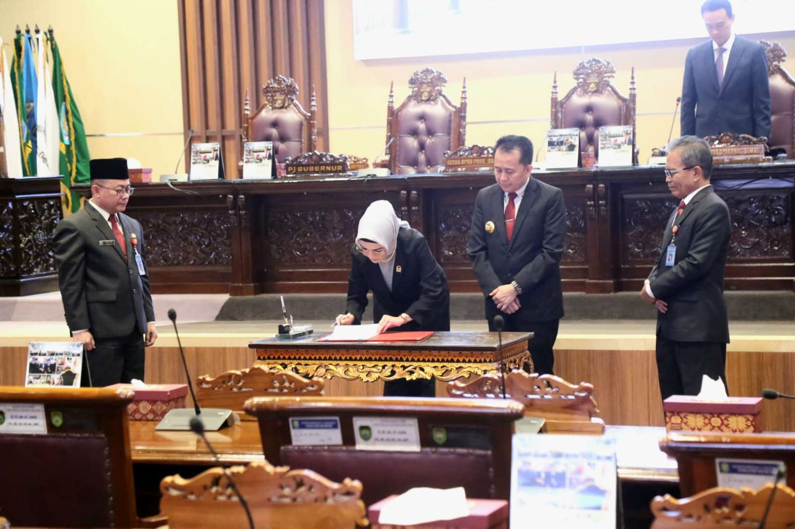 DPRD Provinsi Sumatera Selatan gelar Rapat Paripurna LXXXI (81) di Ruang Rapat Paripurna DPRD Provinsi Sumsel, Palembang, Sumatera Selatan, Senin (25/3/2024). Foto : viralsumsel.com/ril