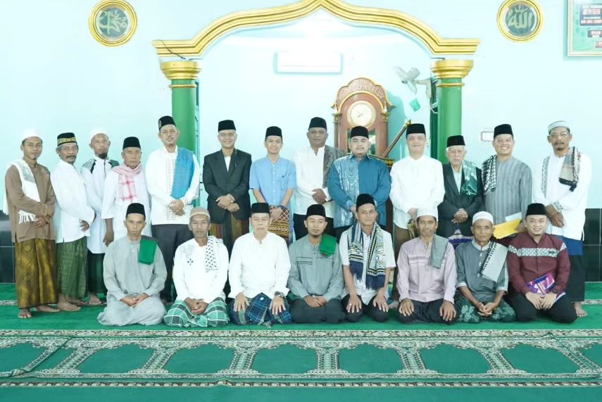 Sholat Idul Fitri 1 Syawal 1445 H di Kota Prabumulih. Foto : viralsumsel.com/ril