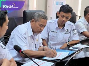 Dinkominfo Muba penyerahan akun website serta pelatihan pengelolaan website kecamatan dalam wilayah Kabupaten Musi Banyuasin, Rabu (03/04/2024). Foto : viralsumsel.com/dev