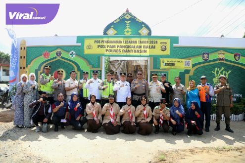 Pj Gubernur Sumatera Selatan Agus Fatoni Tinjau Posko Pengamanan Lebaran dan Berikan Bantuan. Foto : viralsumsel.com/win
