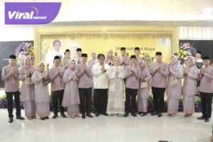 Penjabat Walikota Prabumulih H. Elman ST, MM Menghadiri Open House ke Rumah Dinas Ketua DPRD Sumsel. Foto : viralsumsel.com/man