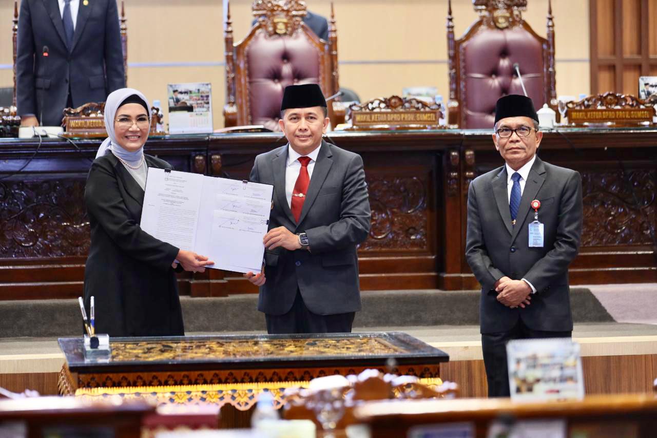 DPRD Provinsi Sumsel dan Gubernur Sepakati 3 Raperda dan 3 Raperda Perpanjangan Waktu Pembahasan. Foto : viralsumsel.com/ril