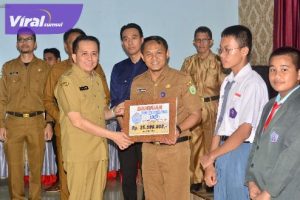 Pj Gubernur Sumsel Agus Fatoni Janji Segera Renovasi Bangunan Asrama SMAN 3 Kayuagung OKI yang Terbakar. Foto : viralsumsel.com/win