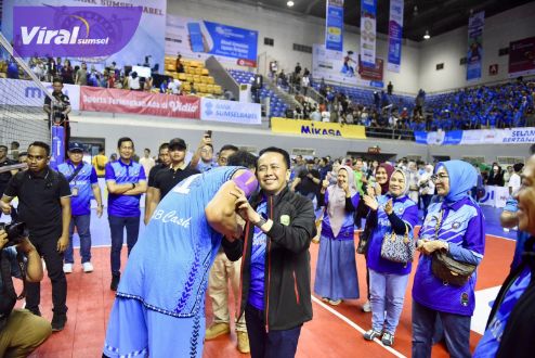 Pj Gubernur Agus Fatoni Apresiasi Kemenangan Tim Voli Putra BSB pada Laga Ketiga Putaran Pertama Proliga 2024 Seri Palembang. Foto : viralsumsel.com/win