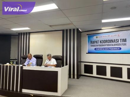 Pj Sekda Rapat Koordinasi Tim Peningkatan Penggunaan Produk Dalam Negeri (P3DN) Pemkot Prabumulih. Foto : viralsumsel.com/man