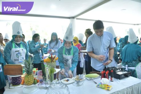 PKK Kabupaten Bangka Berpartisipasi di HUT ke-44 Dekranas dan Hari Kesatuan Gerak (HKG) ke-52 PKK di Solo. Foto : ril