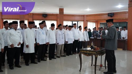 Dikukuhkan, Pengurus MUI OKI Harus Siap Jadi Pelayan Umat. Foto : viralsumsel.com/zep