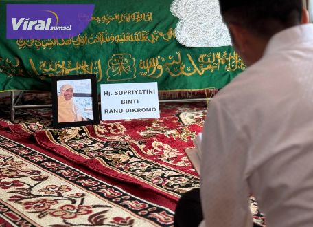 Ratu Dewa Kenang Almarhumah Ibunda Tito Karnavian Semasa Hidup, "Panutan Kita Semua". Foto : viralsumsel.com/nto