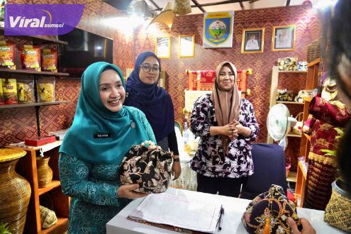 Pj Ketua TP PKK Tyas Fatoni Apresiasi Pelaksanaan Sriwijaya Expo Tahun 2024. Foto : viralsumsel.com/win