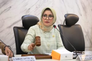 Wakil Ketua Badan Akuntanbilitas Publik Dewan Perwakilan Daerah Republik Indonesia, Evi Apita Maya, saat menerima perwakilan dari Perkumpulan Pensiunan Pekerja Badan Usaha Milik Negara dan Koperasi TKBM Teluk Lalong Luwuk