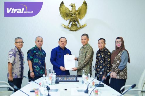 Pj Bupati Sandi Tunjuk Indita Purnama Jabat Plt Kepala Diskop UKM Muba. Foto : viralsumsel.com/dev
