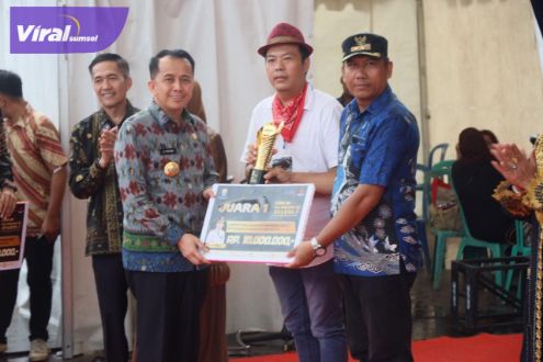 Pj Gubernur Agus Fatoni Dorong Produk UMKM Sumsel Naik Kelas Hingga Mampu Bersaing di Pasar Internasional. Foto : viralsumsel.com/win