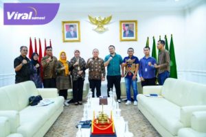 Pj Bupati Muba H Sandi Fahlepi menerima audiensi jajaran PT. Indomarco Prismatama, di Ruang Audiensi Bupati Muba, Jumat (7/6/2024). Foto : viralsumsel.com/dev