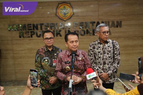 Beri Bantuan Hampir Rp 1 Triliyun Guna Tingkatkan Produktivitas Pertanian, Mentan Puji Pj Gubernur Agus Fatoni : Paling Rajin Ini Sumatera Selatan. Foto : viralsumsel.com/win