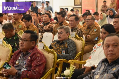 Pj Bupati OKI Menerima Penghargaan Sahabat PWI pada Puncak Peringatan Hari Pers Nasional 2024. Foto : viralsumsel.com/zep
