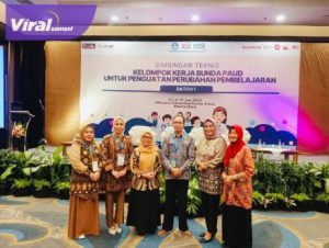 Antusias Ikuti Bimtek, Perwakilan TP PKK Muba Raih Penghargaan Sebagai Peserta Teraktif. Foto : viralsumsel.com/dev