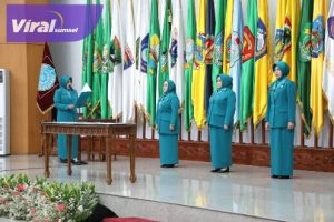 Ketua TP PKK Pusat Tri Tito Karnavian Lantik Melza Ayu Rahminia Elen Setiadi Sebagai Pj Ketua TP PKK Sumsel Gantikan Tyas Fatoni. Foto : viralsumsel.com/win