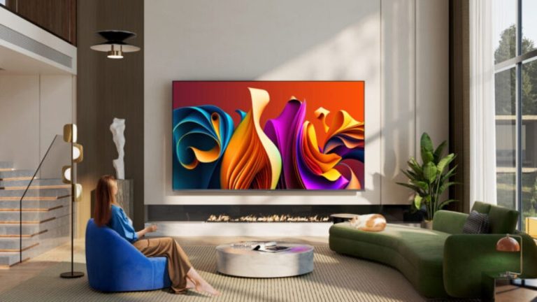 Lifestyle-Pic-With-Model-750x422