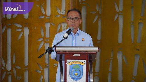 Kajari OKI Hendri Hanafi, SH, MH pada acara penandatanganan nota kesepahaman antara Kejaksaan Negeri OKI dengan 314 kepala desa se Kabupaten OKI. Foto : viralsumsel.com/zep