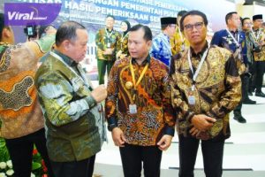 Pj Bupati Musi Banyuasin H Sandi Fahlepi didampingi jajaran termasuk Ketua DPRD Muba Sugondo, menghadiri undangan kegiatan penyampaian hasil pemeriksaan Badan Pemeriksa Keuangan (BPK) RI. Foto : viralsumsel.com/dev