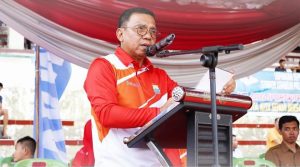 Kadispora Palembang H. Edison, S.sos, M.Si Saat Berikan Sambutan di Kejuaraan Sepak Bola Usia 15 Tahun bertempat Stadion Kamboja Palembang. Foto : Nto