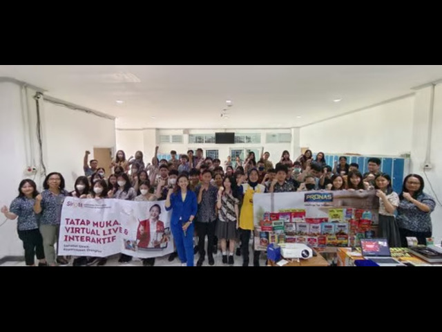 Meningkatkan Kepercayaan Diri Siswa SMP Pelita Kasih dalam Public Speaking bersama Coach Priska Sahanaya. Foto: viralsumsel.com
