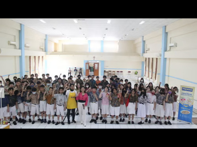 Workshop Public Speaking di SMP Providentia: 4 Teknik Presentasi bersama Coach Priska Sahanaya, Pronas dan Sinotif