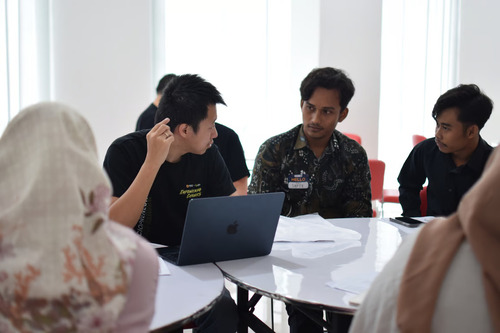 Bersiap Hadapi Fluktuasi Ekonomi, Maxy Academy Himbau Mahasiswa Lakukan Upskilling untuk Persiapan Karir. Foto: viralsumsel.com