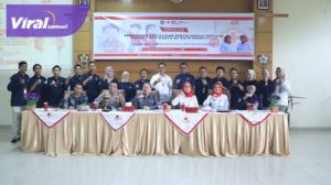 Asisten Administrasi Umum Setda Prabumulih Drs. Amilton hadiri pembukaan Pendidikan dan Pelatihan Pertolongan Pertama Tingkat Madya Se - Kota Prabumulih di Aula RSUD Kota Prabumulih. Sabtu 27 Juli 2024. Foto : viralsumsel.com/man