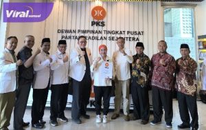 Resmi, PKS Beri Rekomendasi Hj Lucianty-H Syaparuddin di Pilkada Muba 2024. Foto : viralsumsel.com /ril