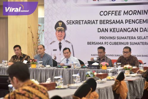 Pj Gubernur Sumsel Elen Setiadi Pimpin Rapat Sekretariat Bersama, Bahas Strategi Percepat Penurunan Angka Kemiskinan. Foto : viralsumsel.com /win