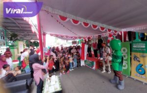 Masyarakat 27 Ilir Palembang Gelar Karnaval Sambut Hari Kemerdekaan. Foto : viralsumsel.com /win