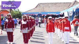 Lomba Gerak Jalan antar Instansi Ramaikan HUT RI di OKI. Foto : viralsumsel.com /zep