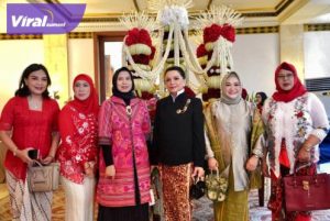 Pj Ketua TP PKK Sumsel Melza Elen Setiadi Hadiri A Tribute From Indonesia to ASEAN Parts of Warisan Budaya Indonesia Foundation's Heritage Diplomacy Program. Foto : viralsumsel.com /win