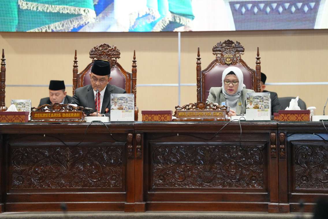 Fraksi-fraksi DPRD Provinsi Sumsel Sampaikan Pandangan Umum terhadap Raperda Perubahan APBD Tahun Anggaran 2024. Foto : viralsumsel.com /ril